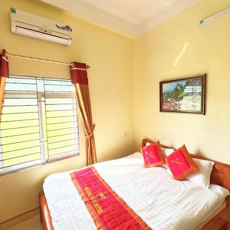 Hoang Van Hotel Đồng Văn Esterno foto