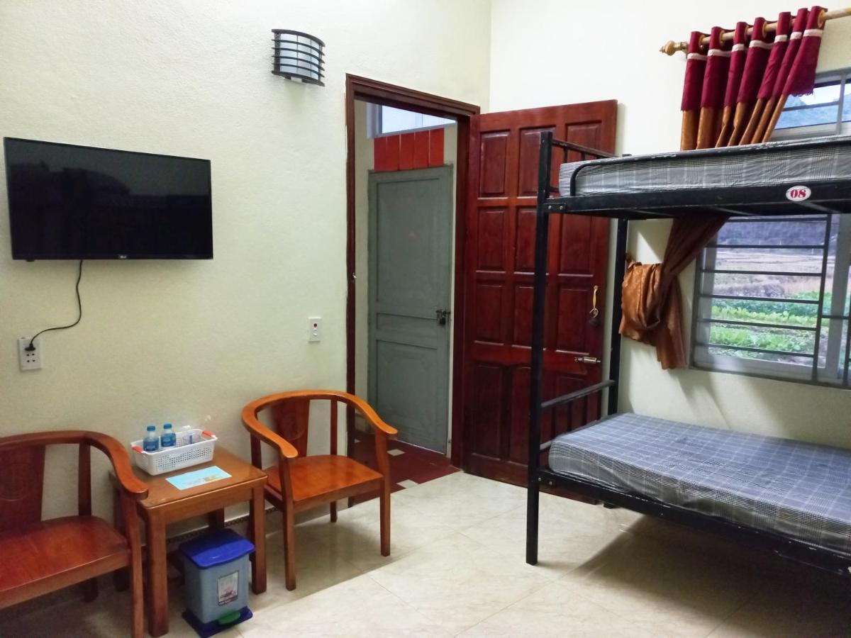 Hoang Van Hotel Đồng Văn Esterno foto