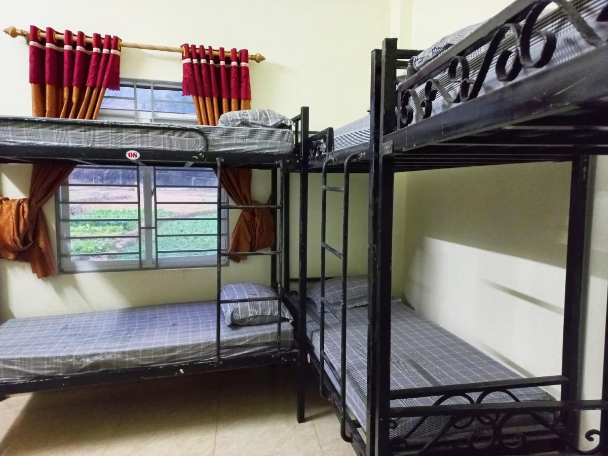 Hoang Van Hotel Đồng Văn Esterno foto