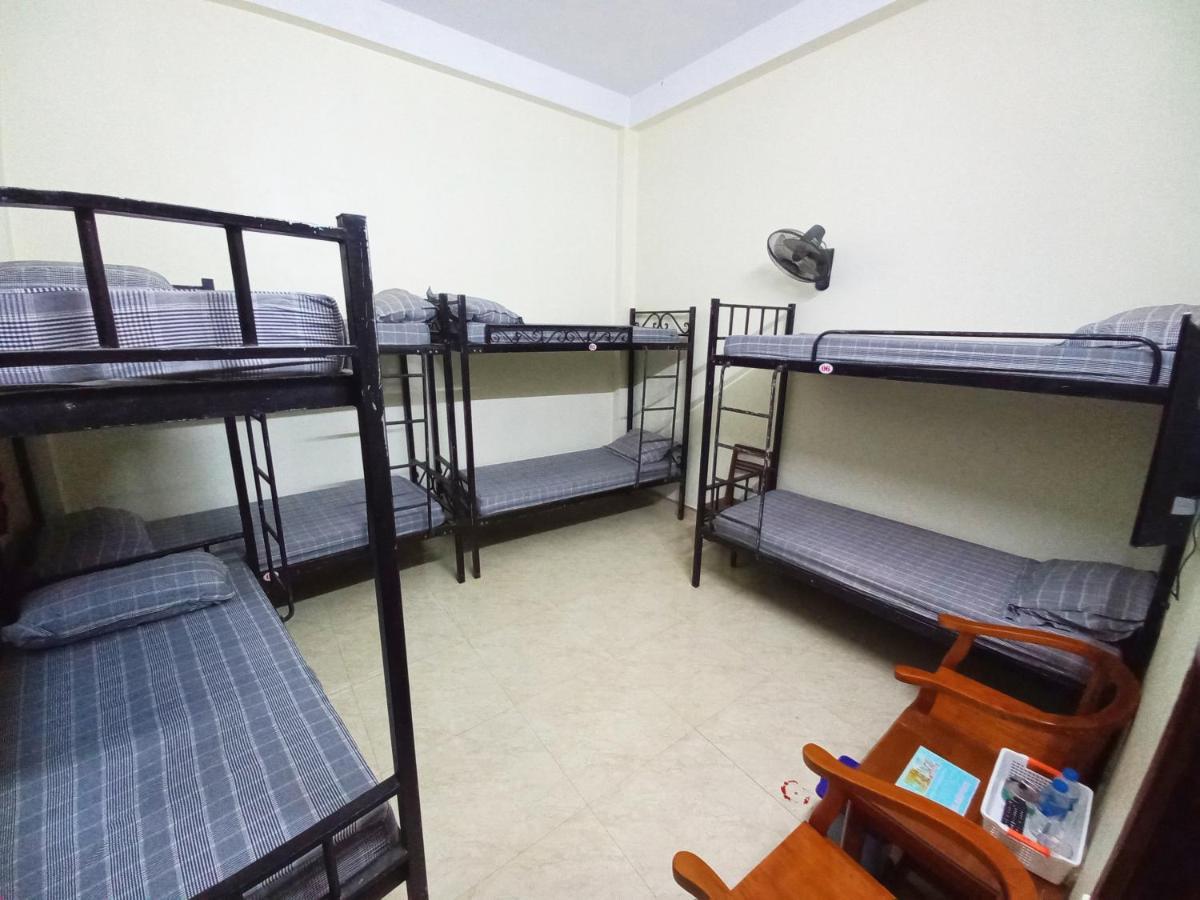 Hoang Van Hotel Đồng Văn Esterno foto