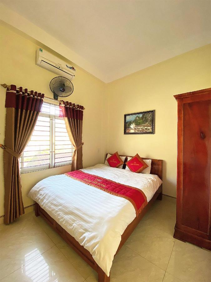 Hoang Van Hotel Đồng Văn Esterno foto