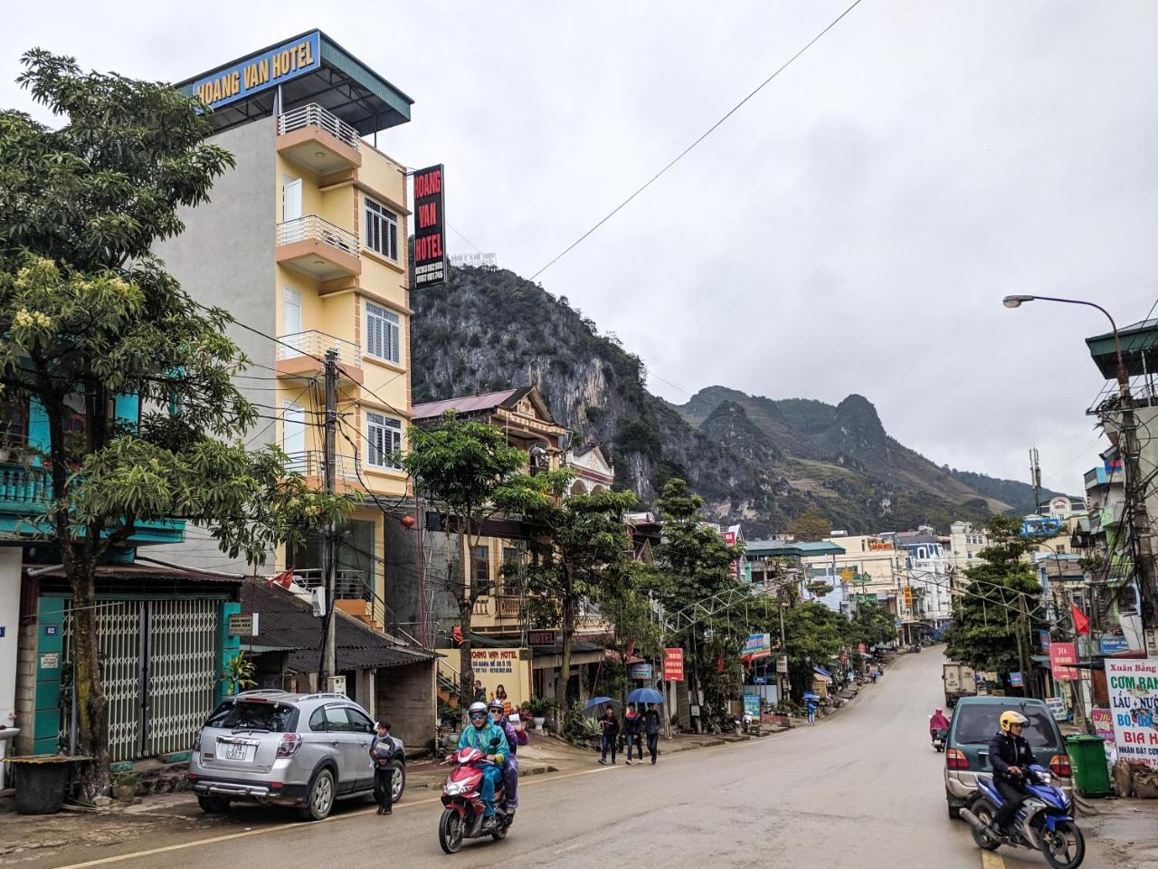 Hoang Van Hotel Đồng Văn Esterno foto