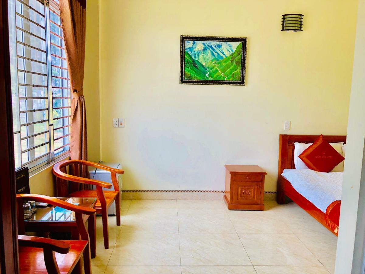 Hoang Van Hotel Đồng Văn Esterno foto